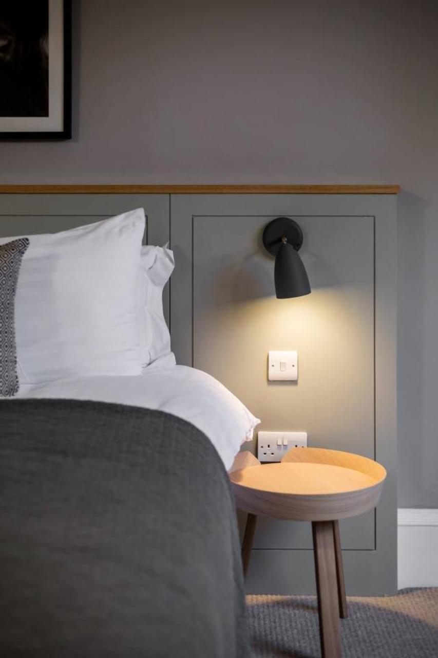 Joivy Luxurious 2Br Home Near Haymarket Station EDI Eksteriør billede