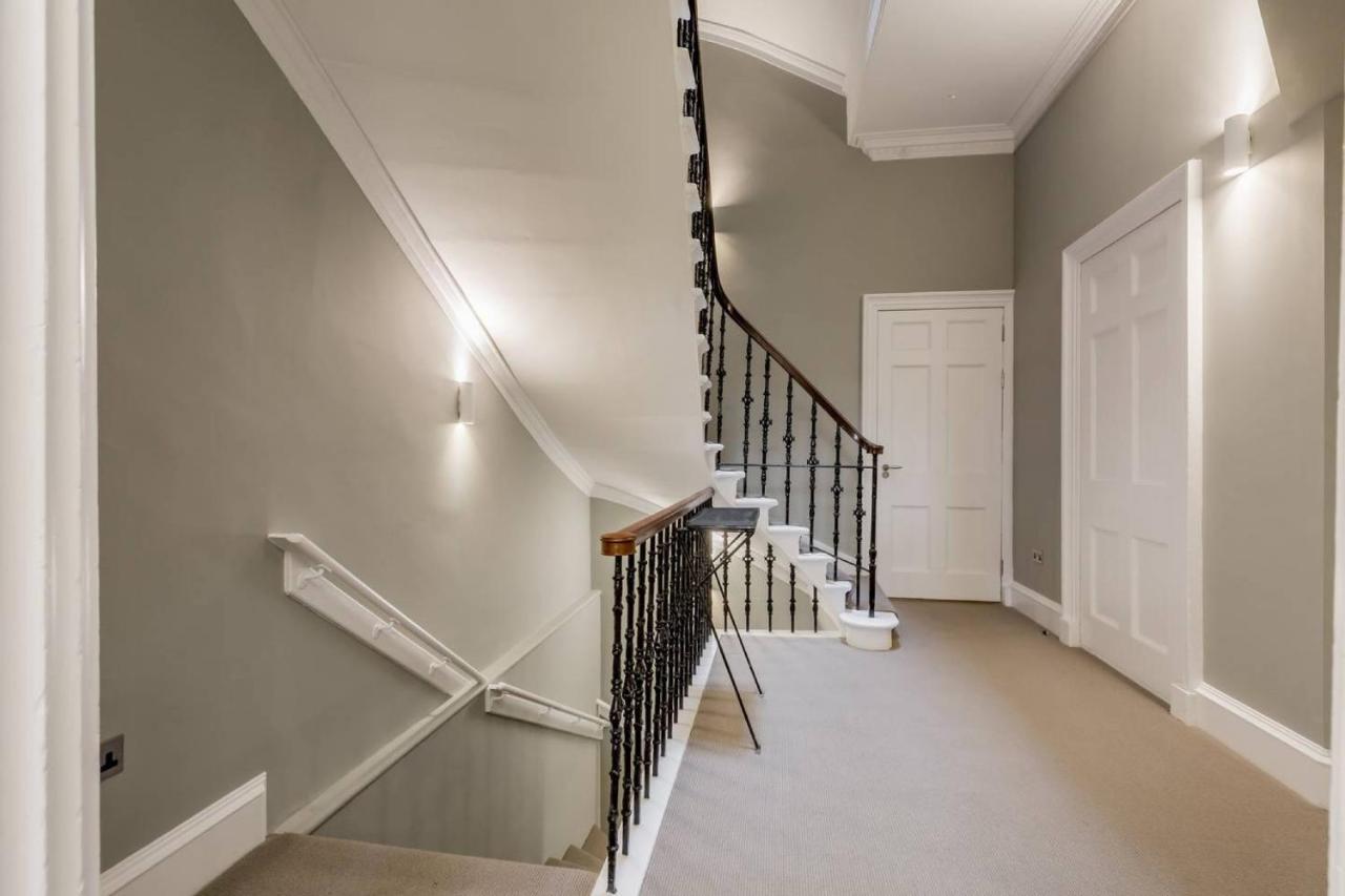 Joivy Luxurious 2Br Home Near Haymarket Station EDI Eksteriør billede