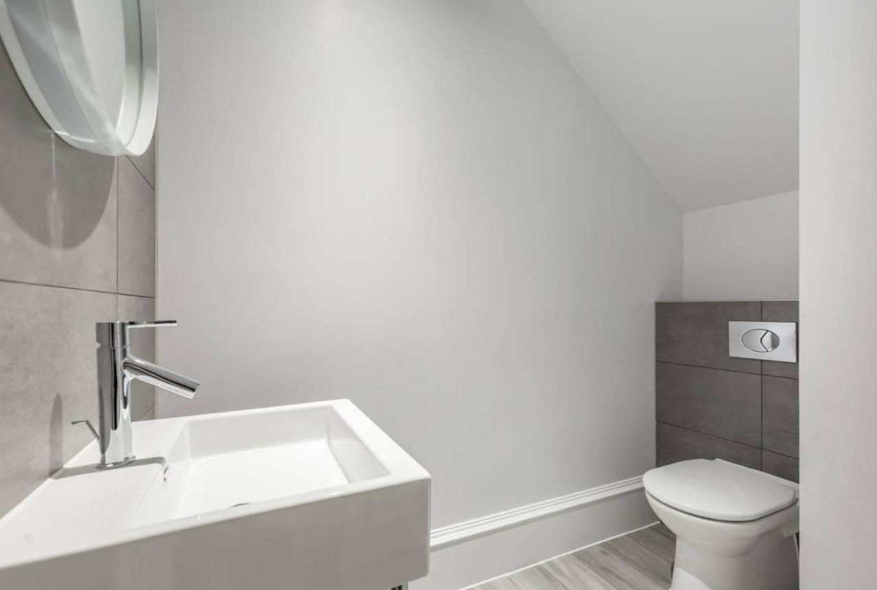 Joivy Luxurious 2Br Home Near Haymarket Station EDI Eksteriør billede
